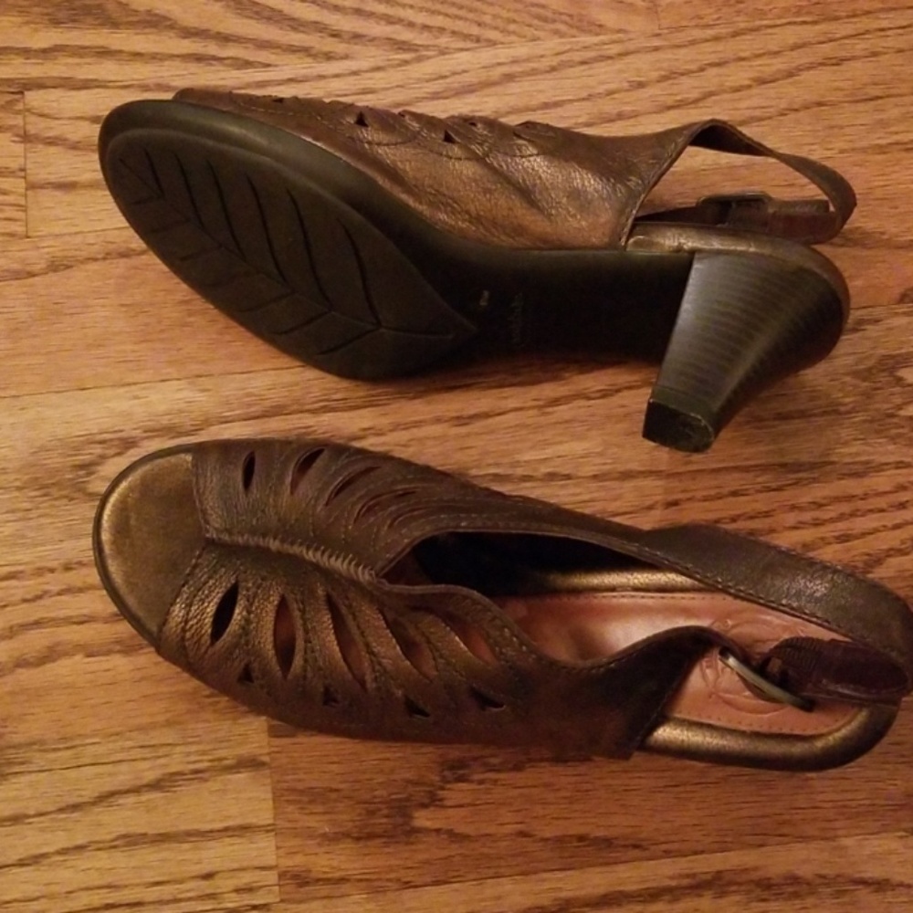 Shoes - Picture 3 of 3